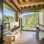 Zeit - Alpine Garden Apartment