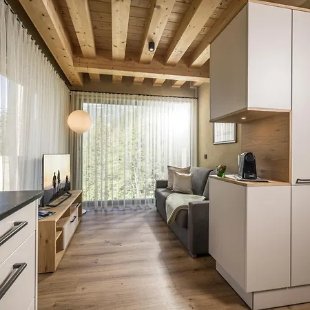 Zeit - Alpine Garden Mayrhofen