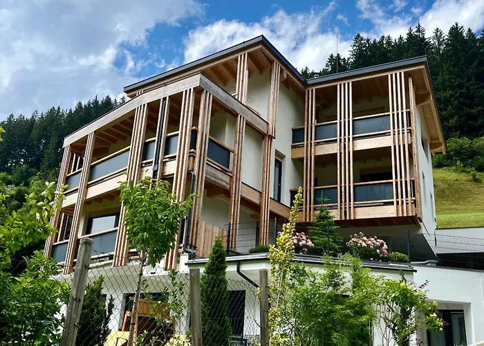 Zeit - Alpine Garden מאיירהופן