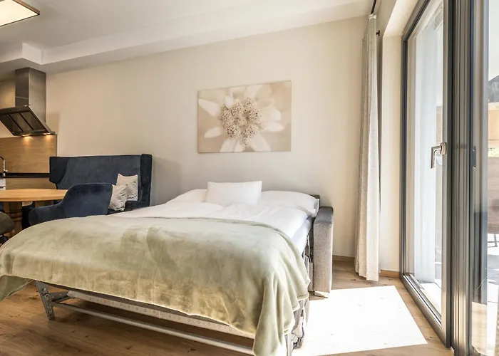 Zeit - Alpine Garden מאיירהופן