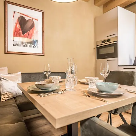 Zeit - Alpine Garden Апартаменти Майргофен