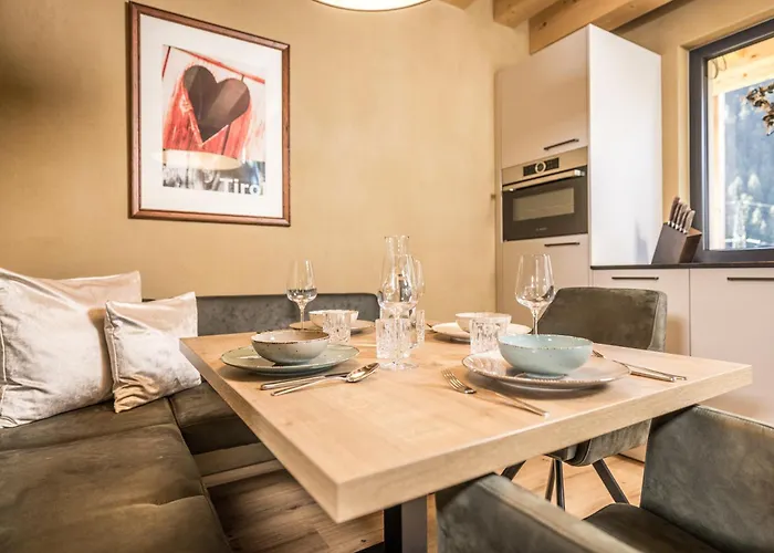 Zeit - Alpine Garden Appartement Mayrhofen